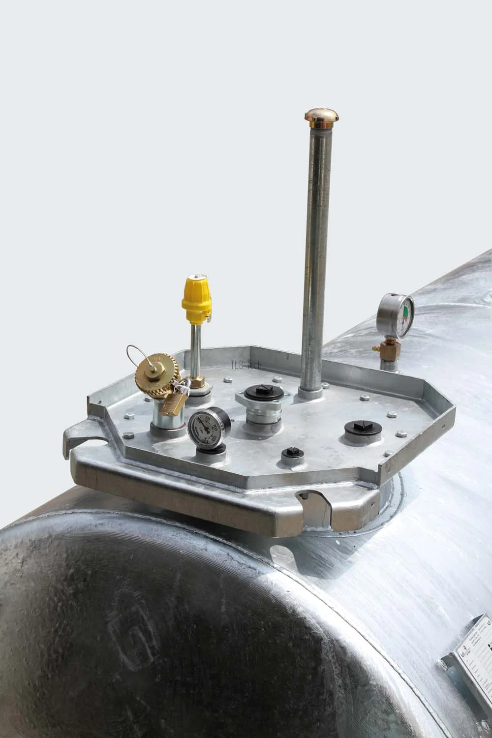 Impianto di stoccaggio diesel da 10.000 litri con pompa e contatore – kit completo.