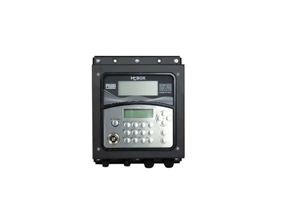PIUSI MCBOX 100–240 V AGILIS – Centralina gestione carburante per 80 utenti, PMS-Controller, Digital Display, Keypad, Rectangular Panel, Industrial Device