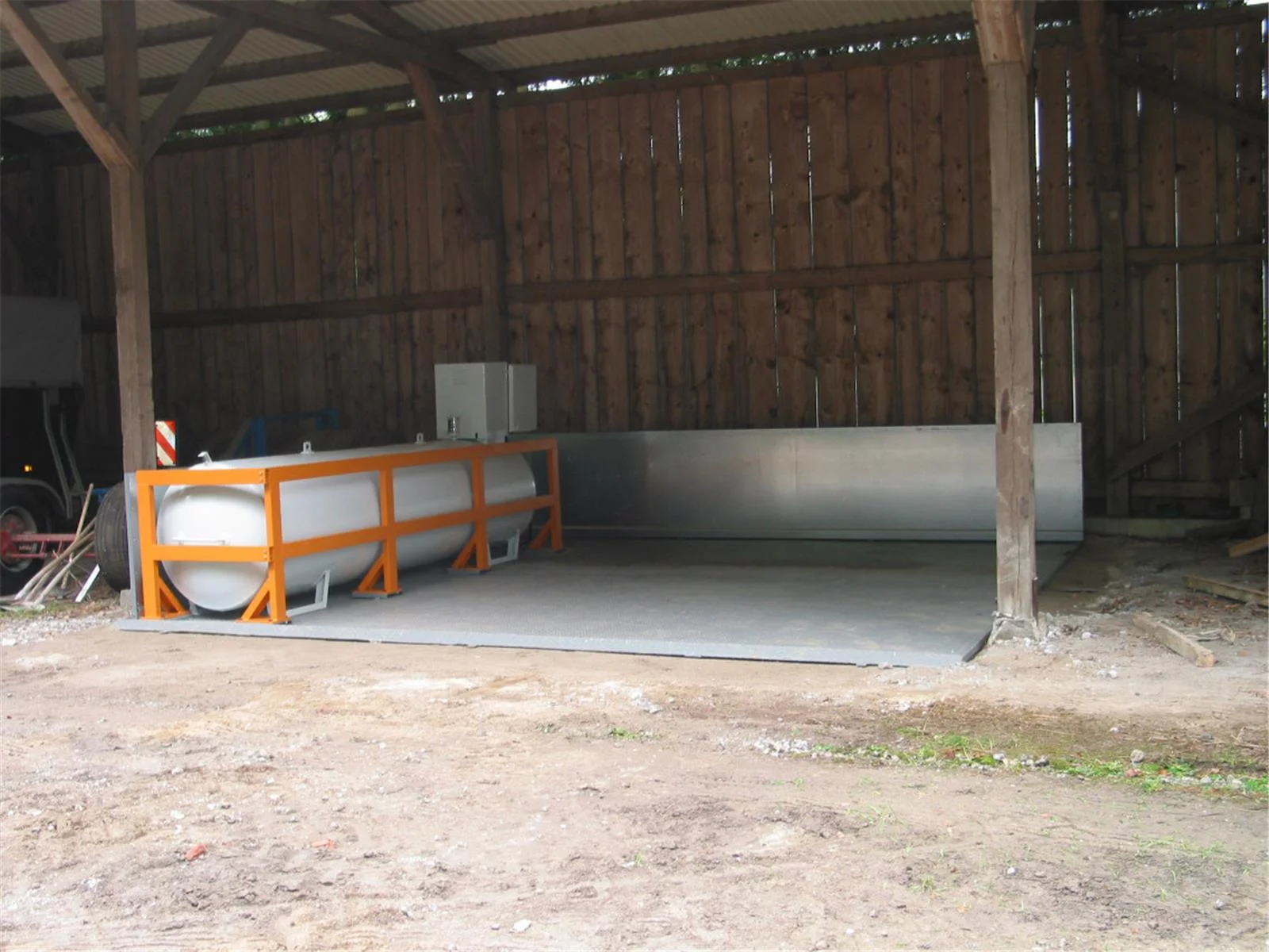 Abfüllplatz Typ TAW -Aufstellung unter Dach- Abtankplatz TAW 3