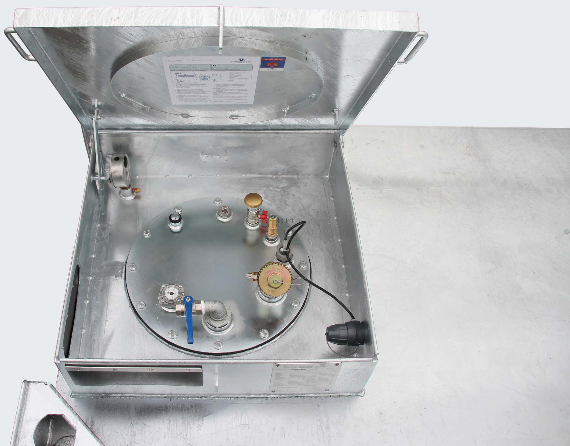 Kraftstoffcontainer Quadro AG für Aggregate Rietberg